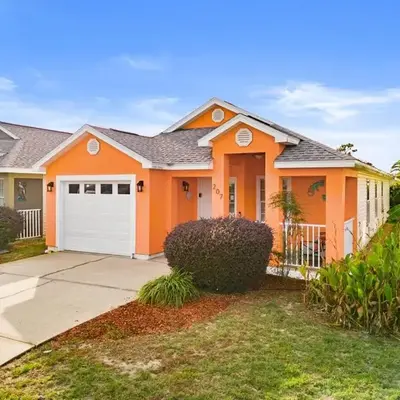 Charming house near the beach