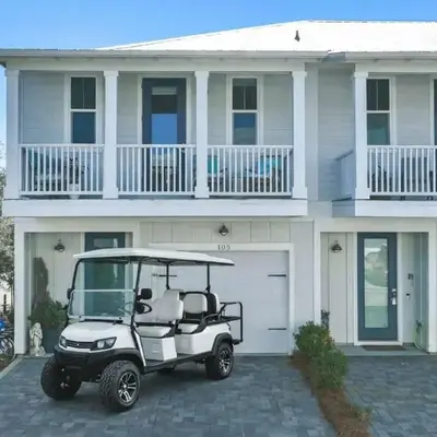 Sea Turtle House- Lux Townhome- Pool - Golf Cart