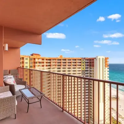 Come visit Sophomore! 2BR 2BA Beachfront Condo! Sleeps 5!