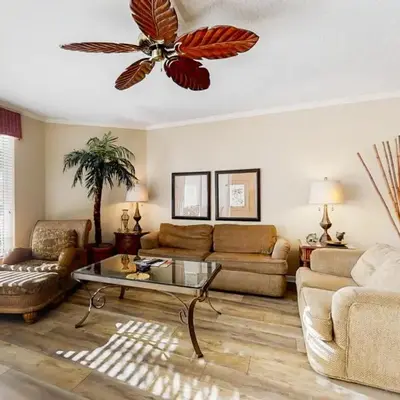 Condo with 2 stunning pools hot tub gym partial Gulf view & pickleball