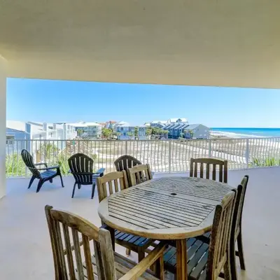 Gorgeous 3-bedroom condo with stunning view spacious balcony & pickleball
