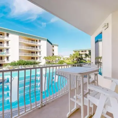 Lovely condo with pool hot tub ocean views & pickleball