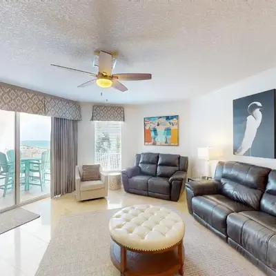 Coastal condo with beach pool hot tub sauna tennis bikes W&D & central AC