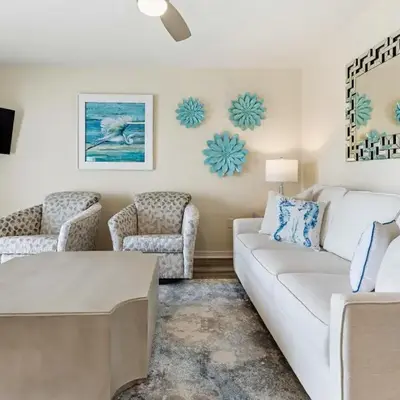 New Kululu EAST - 3 BR Short walk to the beach