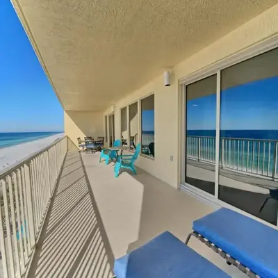 Tropical Gulf Front Condo with Picnic Area & Grills - Unit 0802
