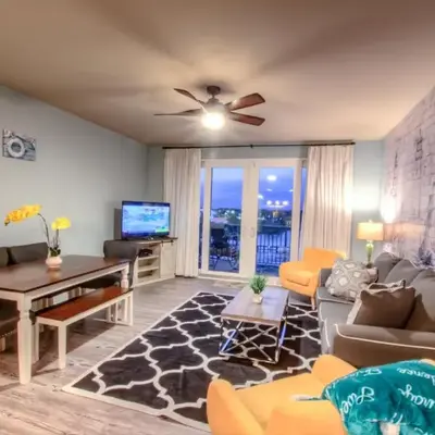 Laketown Wharf 429 By Aneliya