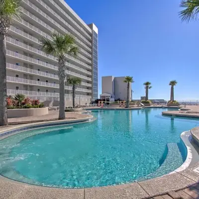 Comfy PCB Condo with View and Private Beach Access!