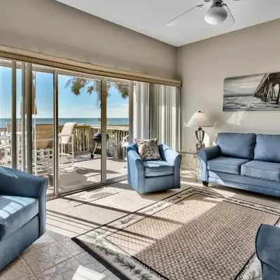 Pugsy's Paradise Sleeps 10!
