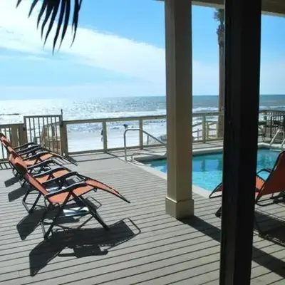 The Lighthouse 6 Bd Home With Beachfront Pool And Hot Tub
