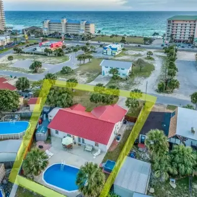 Gulf View Home - Private Pool!
