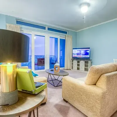 Large 3 Bd Penthouse 2034 In Laketown