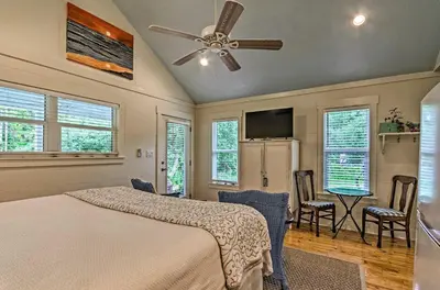 a bedroom with a bed and a ceiling fan at Seagrove Beach Studio - quarter Mi to Beach Access! in Santa Rosa Beach