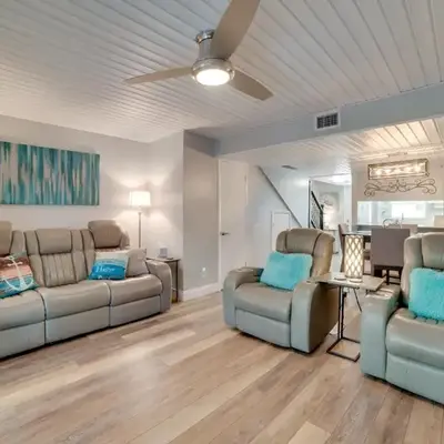 PCB Townhome Walk to Beaches