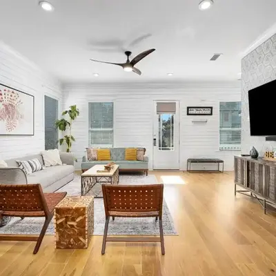 Lionfish Inn 53