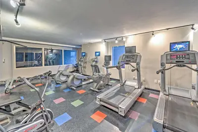 Gallery image of PCB Resort Condo with Ocean Views, Pool Access! in Panama City Beach