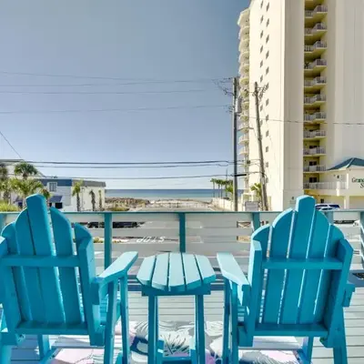 PCB Apt with Balcony and Gulf Views Walk to Beach