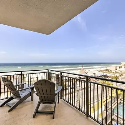Scenic PCB Condo with Stunning Sunsets and Beach View!