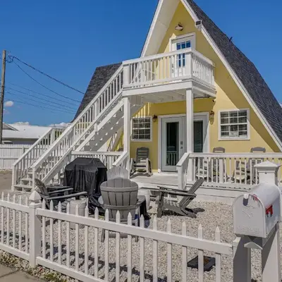 Cozy 3BRand3BA • Sleeps 9 • 0 3 Mi to Beach • PCB