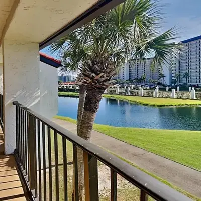 Edgewater Villa #512