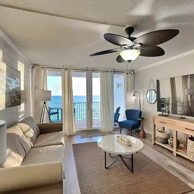 Edgewater Leeward #605