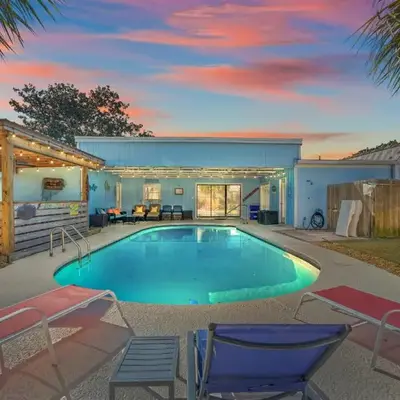 Tiki Hut - Private Pool Home
