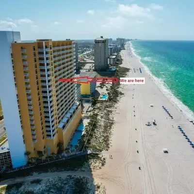 Emerald Chic BeachFront 2 bdr apt 4 beach seats and a cannope on us