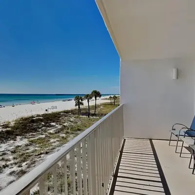Edgewater Leeward #206