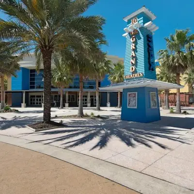Across From The Beach! Near Pier Park & Dining! Sleeps 6! 2 BR / 2 BA!