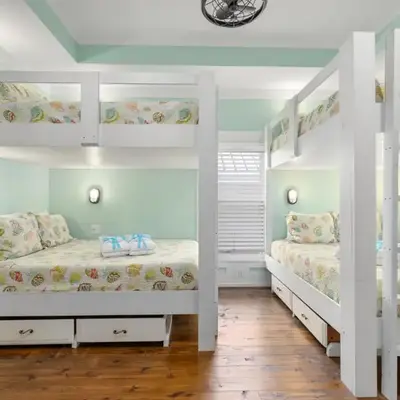 Three Master Bedrooms! Easy Beach Access! Gulf Views