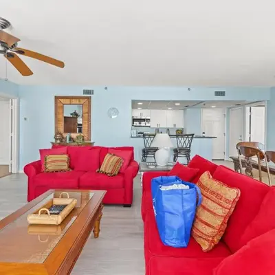 Gulf Front Living Room AND Master Suite! SLEEPS 8!