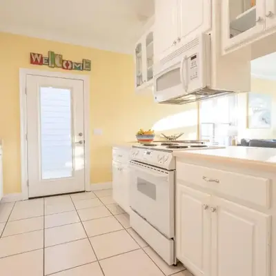 Across Street from Beach - Close to Pier Park - Sleeps 6!