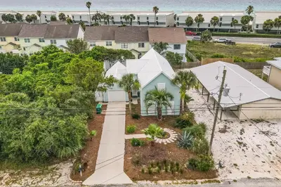 Gallery image of Charming Panama City Beach Cottage - Walk to Ocean in Panama City Beach