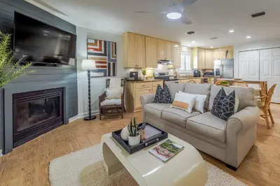 Gallery image of Charming Panama City Beach Cottage - Walk to Ocean in Panama City Beach