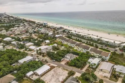 Gallery image of Charming Panama City Beach Cottage - Walk to Ocean in Panama City Beach
